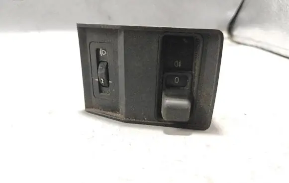 BMW 5 E34 Fog light switch 1389094 38813709