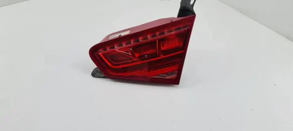 Audi A8 S8 D4 4H Tailgate rear/tail lights 4H0945094
