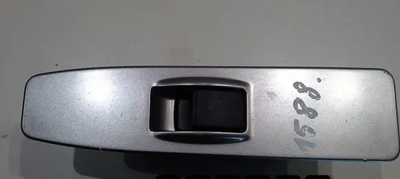 Mitsubishi Pajero Other switches/knobs/shifts 8608a143