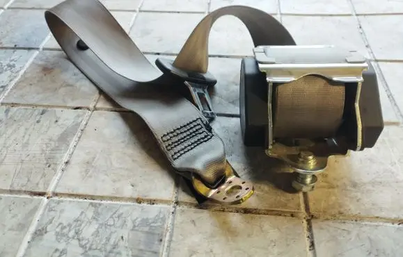 Audi A6 S6 C6 4F Rear seatbelt 4F0857805E