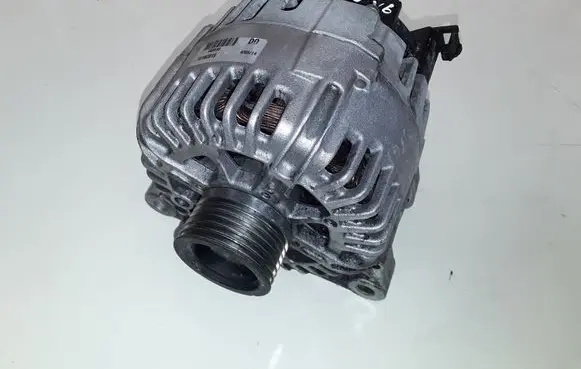 Peugeot 407 Generator/alternator TG15C015