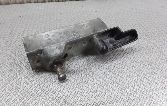 Loading door interior handle