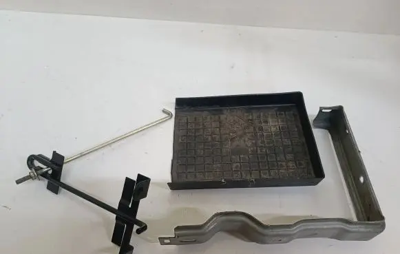 Peugeot iOn Battery bracket 