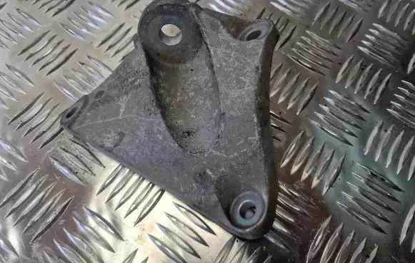 Audi A8 S8 D3 4E Gearbox mounting bracket 4E0399114Q