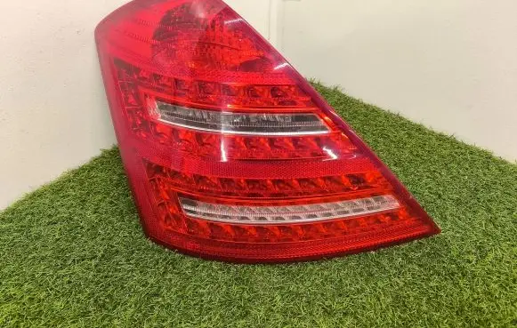 Mercedes-Benz S W221 Rear/tail lights A2218200564 587001