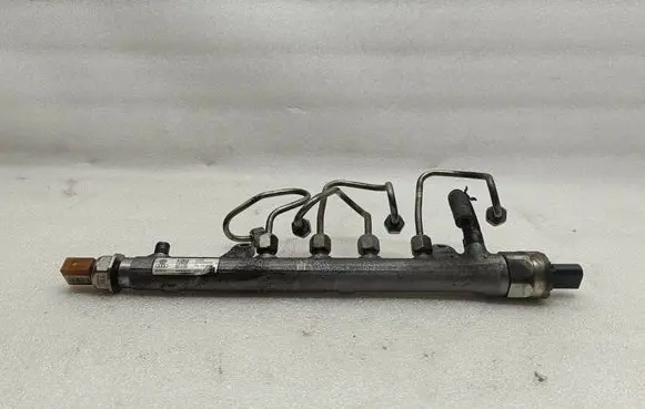 Volkswagen PASSAT B7 Fuel main line pipe 03L130089B 600000319