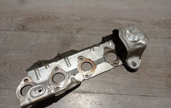 Volvo V40 Exhaust heat shield 9672921080