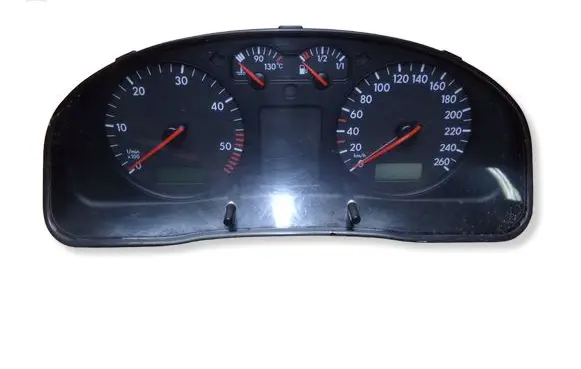 Volkswagen PASSAT B5 Speedometer (instrument cluster) 3B0920802A