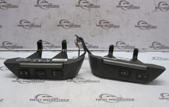 Land Rover Discovery 3 - LR3 Steering wheel buttons/switches XPD500500WVH