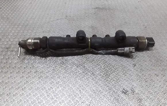 Toyota Corolla Verso AR10 Fuel main line pipe