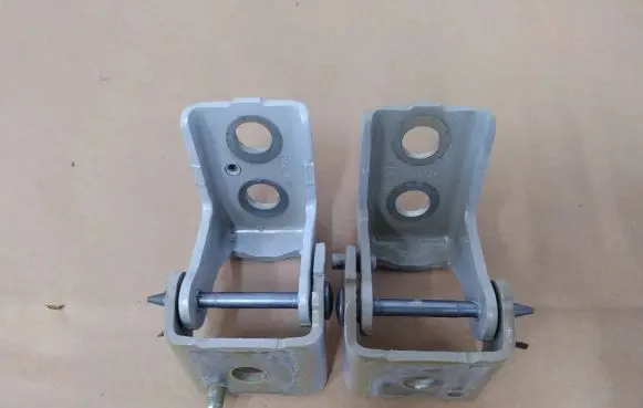 Peugeot 2008 II Front door hinge set 