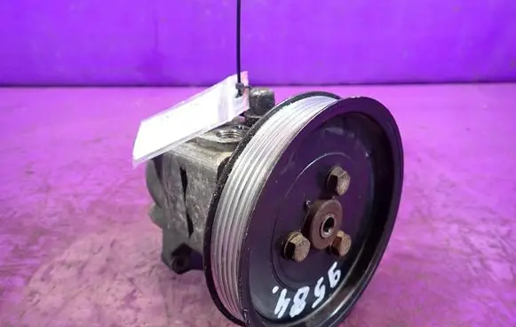 BMW 3 E36 Power steering pump