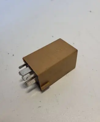 BMW 5 E60 E61 Other relay 8384505