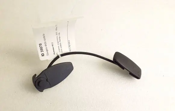 Hummer H3 Seat belt trim 