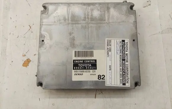 Toyota Avensis T250 Engine control unit/module MB1758008330 8966105821
