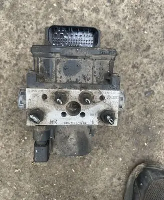 Audi A6 S6 C5 4B ABS Pump