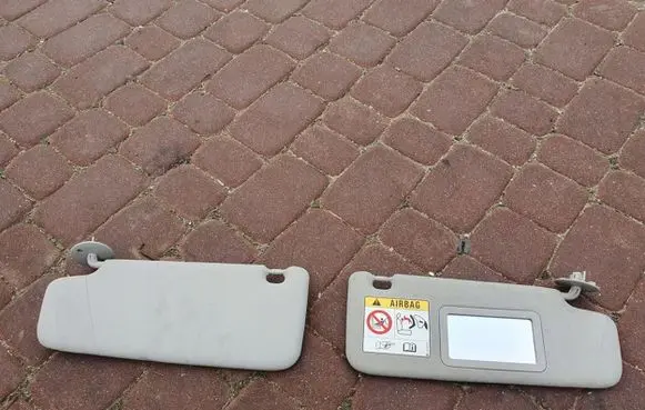 Sun visor clip/hook/bracket