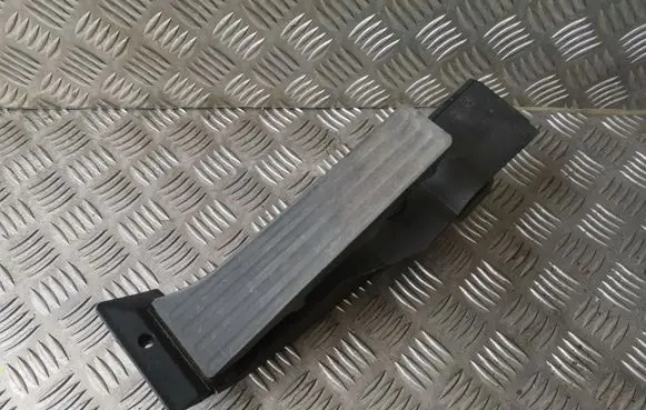 BMW 5 E60 E61 Accelerator throttle pedal 35426772645 6772645