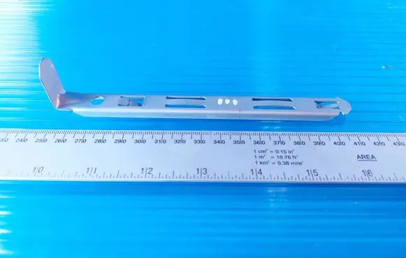 Volvo XC90 Headlight/headlamp mounting bracket 8637181