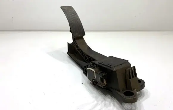 Mercedes-Benz R W251 Accelerator throttle pedal A1643000004
