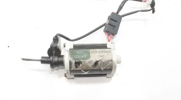 Jaguar XK8 - XKR Seat adjustment motor 630162