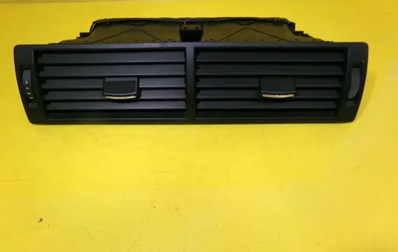 Audi A4 S4 B6 8E 8H Dash center air vent grill 8E0820951H