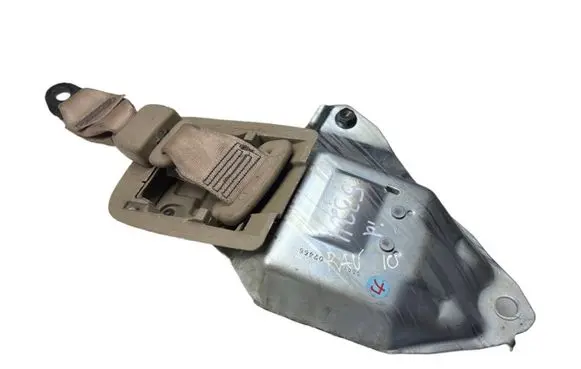 Toyota RAV 4 (XA30) Middle seatbelt (rear) C085407 C056702 E047601