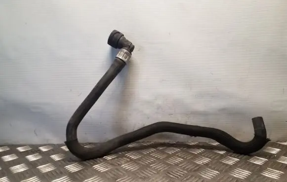 Volvo XC70 Engine coolant pipe/hose 8671547