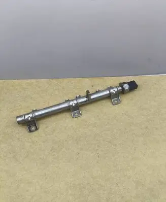BMW 3 E92 E93 Fuel main line pipe 7537319