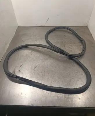Ford Mondeo MK V Front door rubber seal 