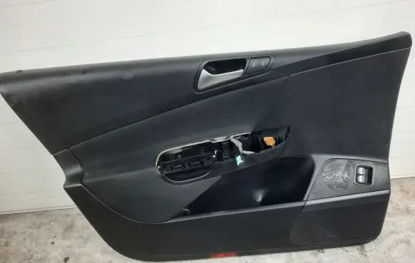 Volkswagen PASSAT B6 Front door card panel trim