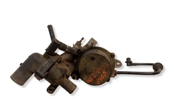 Ford Mondeo Mk III Vacuum pump 72245410B
