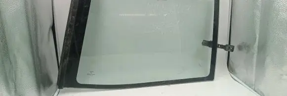 Ford Maverick Rear side window