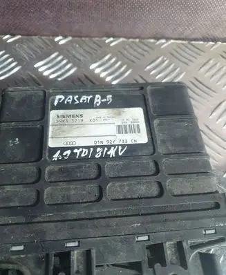 Volkswagen PASSAT B5 Gearbox control unit/module 01N927733CN 5WK33219