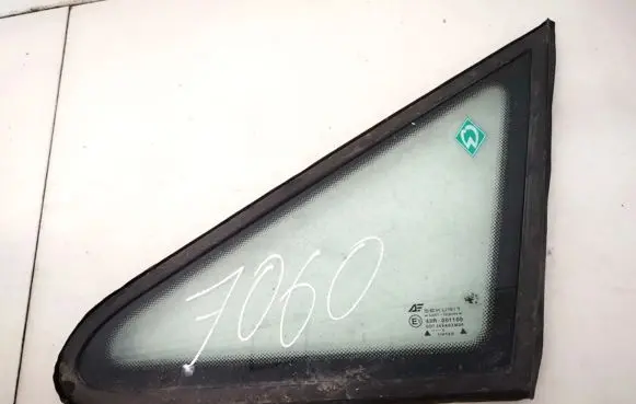 Seat Alhambra (Mk1) Front triangle window/glass 