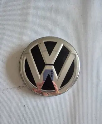 Volkswagen Polo VI Manufacturer badge logo/emblem 2G0853601B
