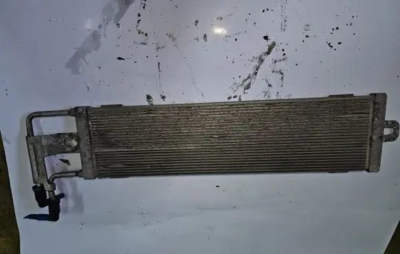Audi A3 S3 8P Engine oil radiator 