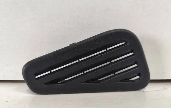 Fiat Doblo Quarter panel pressure vent 735501972