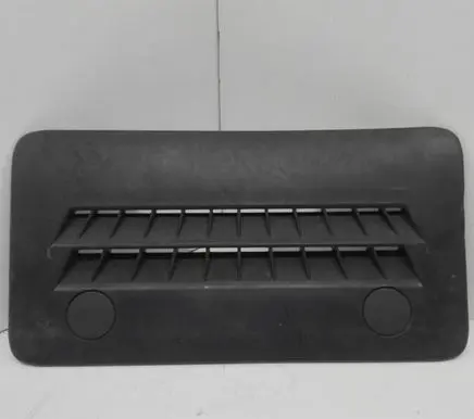 Audi A8 S8 D3 4E Quarter panel pressure vent RE4E0819623