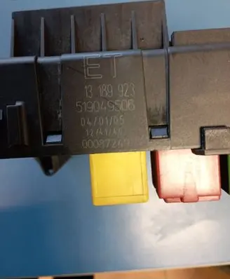 Volvo S60 Fuse box set 13189923 519049506 00087249
