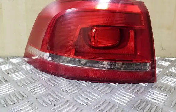 Volkswagen PASSAT B7 Rear/tail lights 3AF945095E