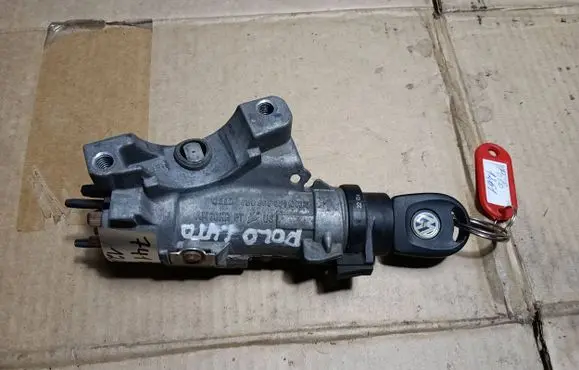 Volkswagen Polo IV 9N3 Ignition lock 4B0905851N