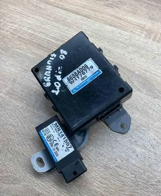 Mitsubishi Grandis Other relay 8638A006 MN141557 CLEARANCE