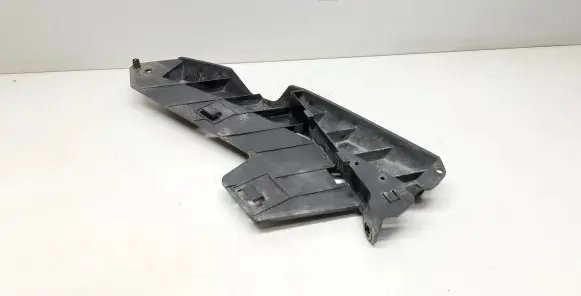 Volvo V70 Front bumper mounting bracket 30796388