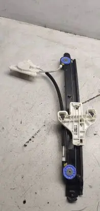 Seat Altea XL Rear window lifting mechanism without motor 5p0839401