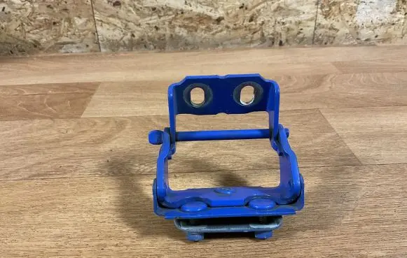 Ford Focus Tailgate/trunk/boot hinge C809A