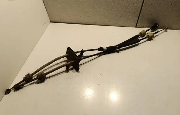 Gear shift cable linkage