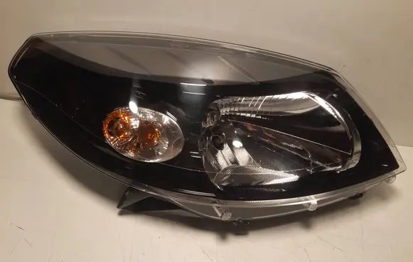 Dacia Sandero Headlight/headlamp 13112E1320