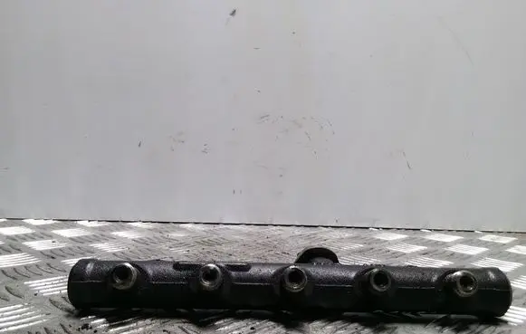 Fuel main line pipe