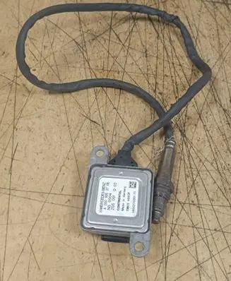 Mercedes-Benz ML W166 Lambda probe sensor A0009053706